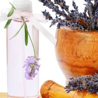 DIY Homemade Linen Spray and Room Freshener with Essential Oil Recipes | 31Daily.com