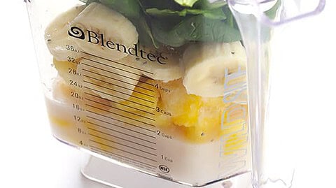 A Healthy Strawberry Banana Smoothie to Energize Your Morning | 31Daily.com