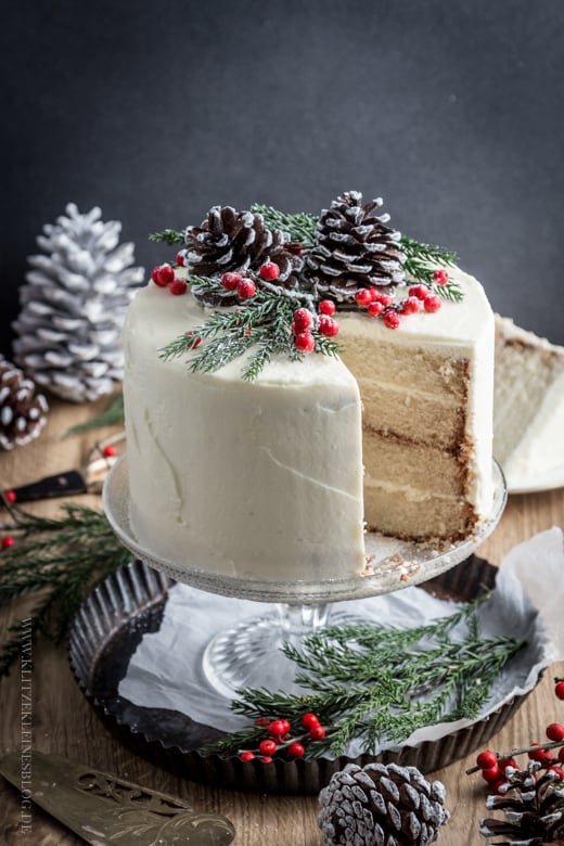 Oh-So-Delicious Easy Cakes of Christmas - 31 Daily