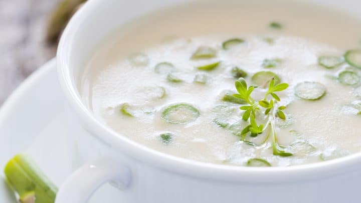 Spring Favorite: Cream of Asparagus Soup | 31Daily.com
