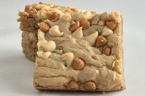 Trending Confection: Salted Butterscotch Blondie Bars | 31Daily.com