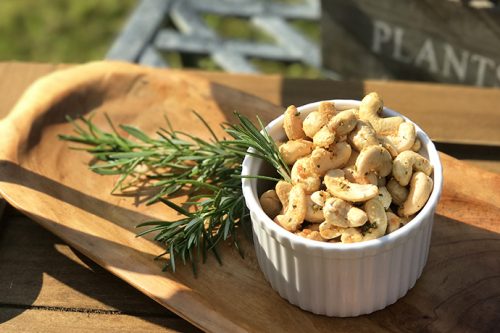 Quick and Easy Rosemary Spiced Cashews | 31Daily.com