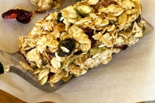 Easy Homemade Harvest Granola Bars | 31Daily.com