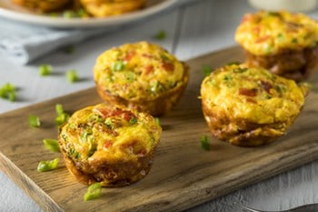 Muffin Tin Quiche with Spinach, Tomato and Bacon | 31Daily.com