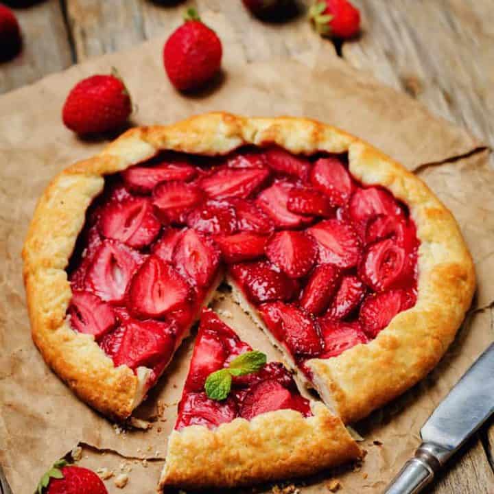 Easy Summer Rustic Strawberry Galette | 31Daily.com