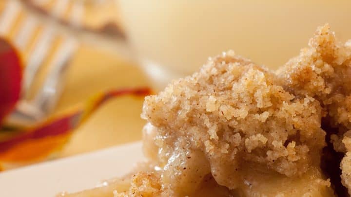 Slow Cooker Apple Crisp with Whipped Topping