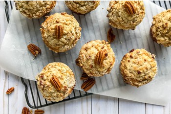 Maple Pecan Oat Muffins with Streusel Topping | 31Daily.com