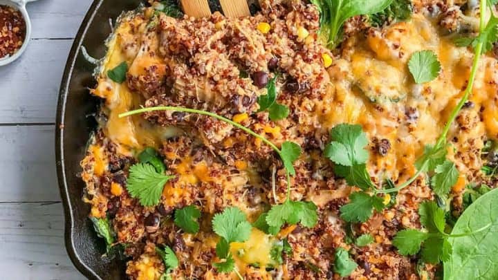 Easy Southwestern Chicken Quinoa Bake with Spinach | 31Daily.com