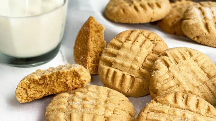 Pinterest Pin for Simple Peanut Butter Cookies Recipe