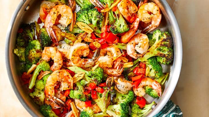 One Pot Garlicky Shrimp and Broccoli