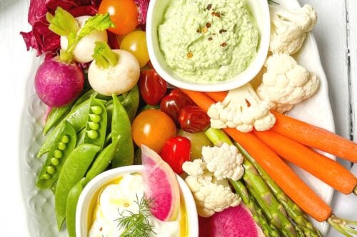 PInterest Pin for Easy Spring Crudites Platter in 10 Minutes