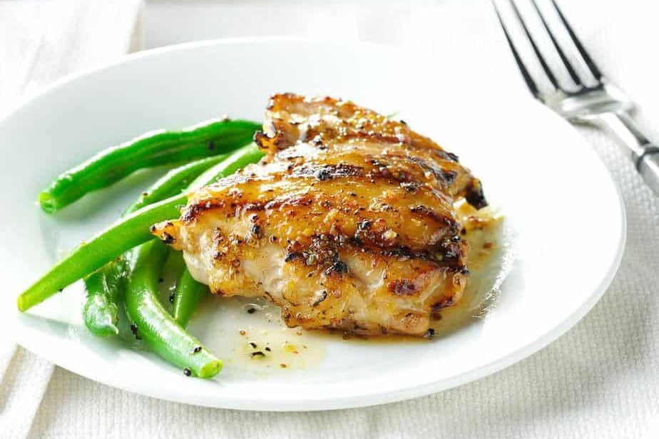 Chicken Thighs with Green Beans for Healthy 20 Minute Dinners