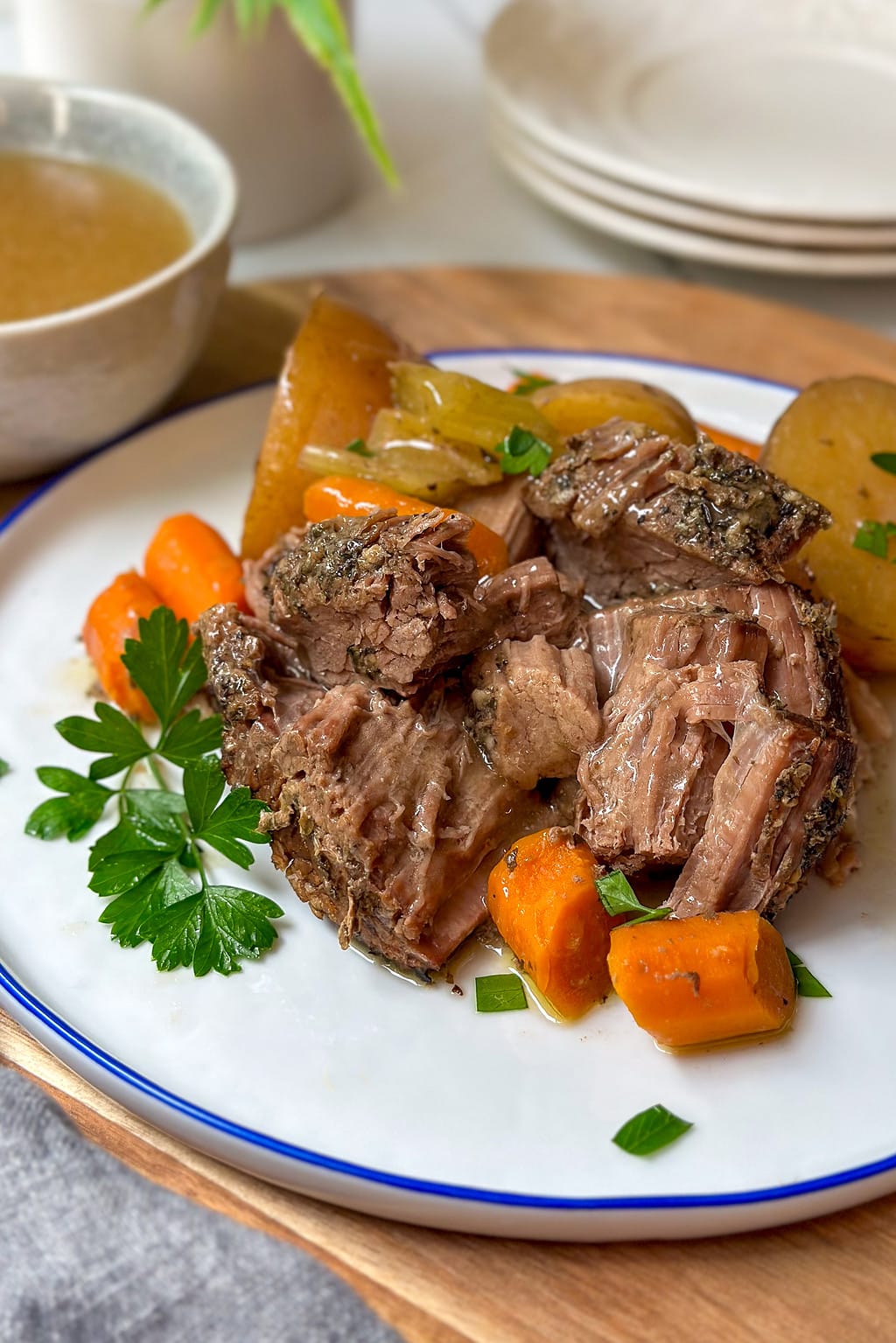 Easy Crockpot Roast Beef Recipe (with its own Gravy) 31 Daily